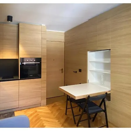 Monolocale Moderno Centralissimo Lägenhet